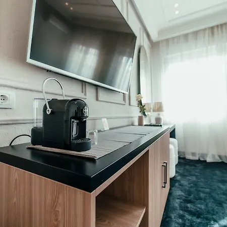 Biarritz Luxury Apartment Belgrade